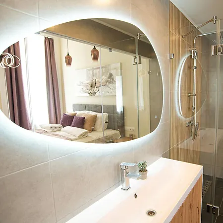 Deluxury On Erzsebet Boulevard Будапешт
