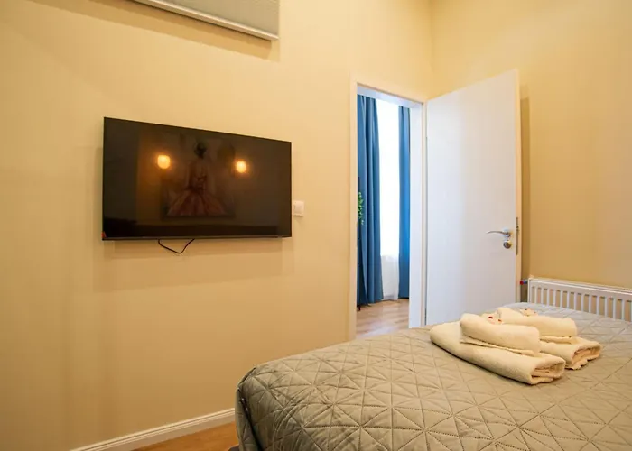 Deluxury On Erzsebet Boulevard Apartment